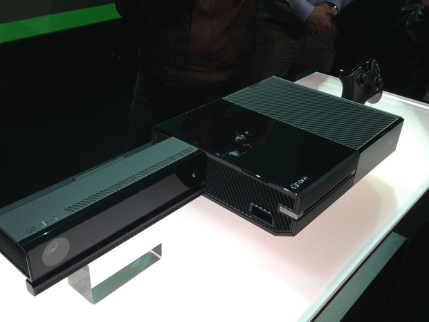 G1 - Sony mostra o novo console PS4, que chega no fim do ano por US$ 400 -  notícias em E3 2013