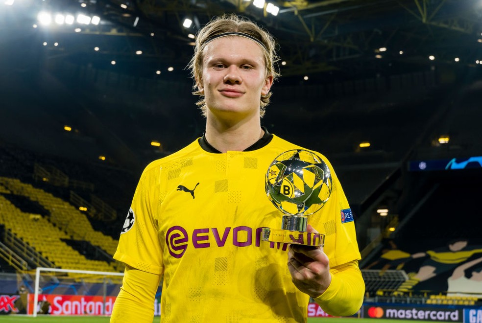 Haaland foi eleito o melhor jogador do empate entre Borussia Dortmund e Sevilla — Foto: Getty Images