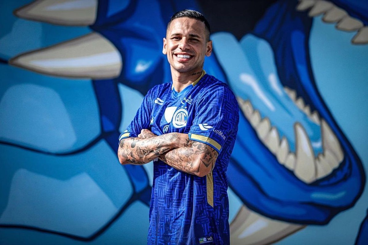 confiança  Bruno Sena é regularizado no BID e fica à disposição de Daniel Paulista para estrear no Confiança