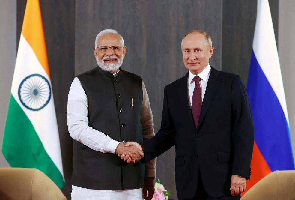 Primeiro-ministro da Índia, Narendra Modi, durante encontro com o presidente russo, Vladimir Putin — Foto: Sputnik/Alexandуr Demyanchuk/Pool via REUTERS