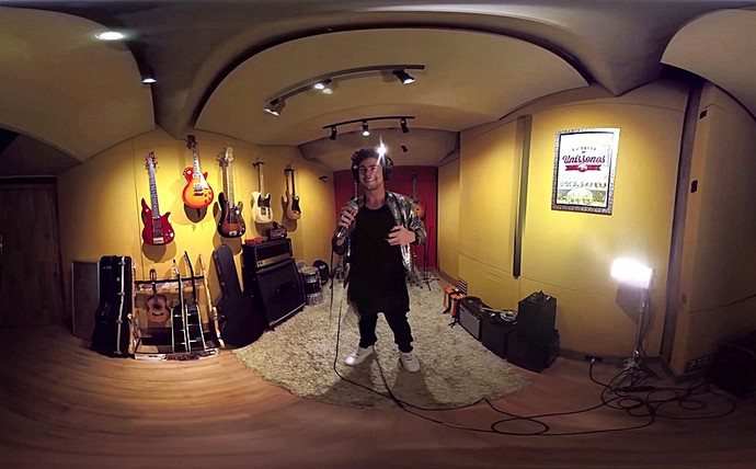 Vídeo 360° mostra Léo Régis dentro do estúdio de gravação  (Foto: TV Globo)