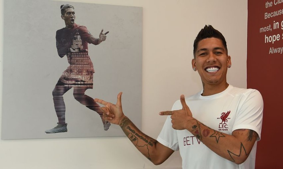 Roberto Firmino na renovaÃ§Ã£o de contrato com o Liverpool: sucesso tambÃ©m na temporada (Foto: DivulgaÃ§Ã£o/Site oficial do Liverpool)
