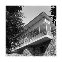 A casa, em estilo modernista, foi projetada em 1948 — Foto: Marcel Gautherot / Acervo IMS