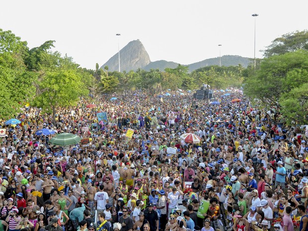 G1 - Veja lista com data e hora de desfile dos blocos de rua do Rio em 2015  - notícias em Carnaval 2015 no Rio de Janeiro