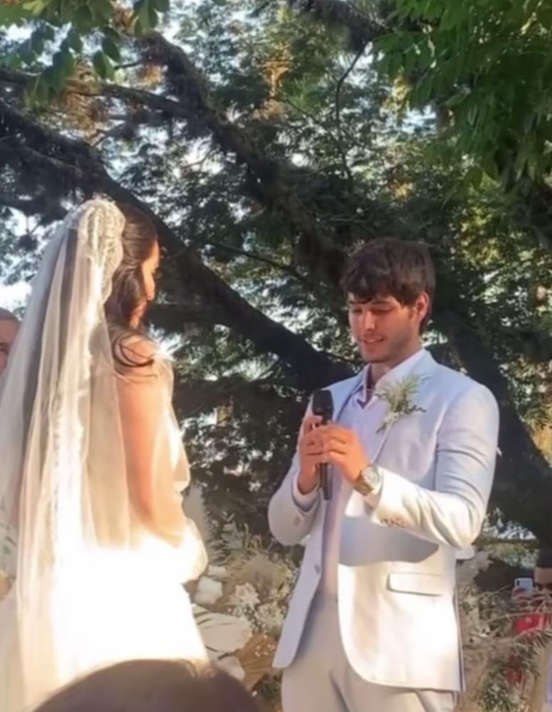 Jade Seba e Bruno Guedes se casam em cerimônia ao ar livre (Foto: Reprodução/Instagram)