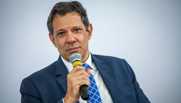 Haddad diz que voltará a falar com Lula sobre arcabouço fiscal: 'Está na fase final'
