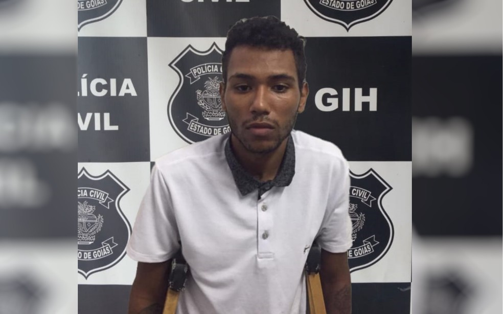 Jovem Ã© preso suspeito de matar amigo e arrancar os olhos e a pele do rosto da vÃ­tima, em LuziÃ¢nia â Foto: PolÃ­cia Civil/DivulgaÃ§Ã£o