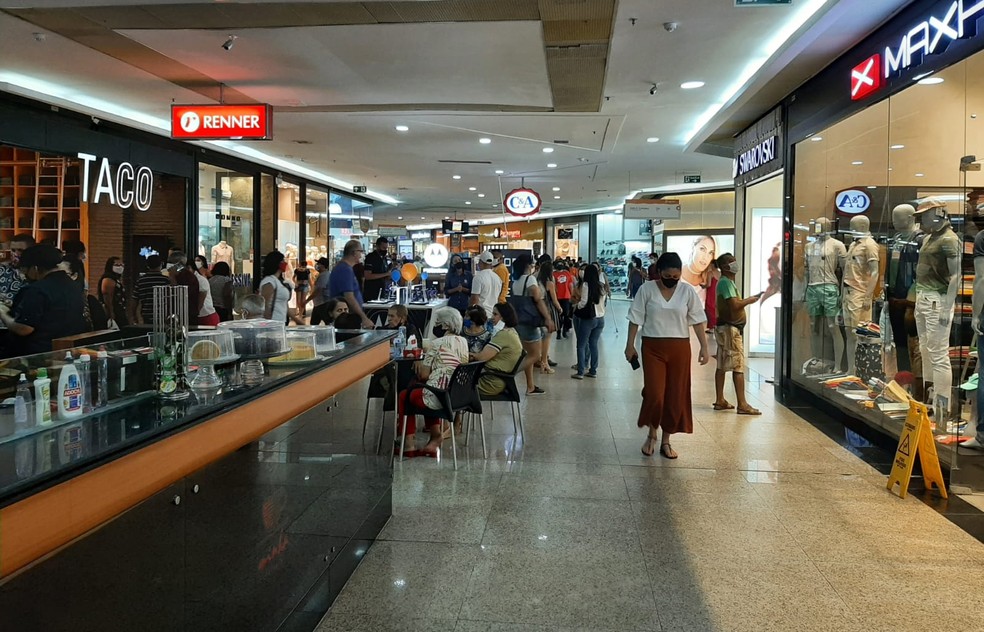 Shoppings de Maceió e Arapiraca vão funcionar normalmente durante o feriadão — Foto: Cau Rodrigues/g1
