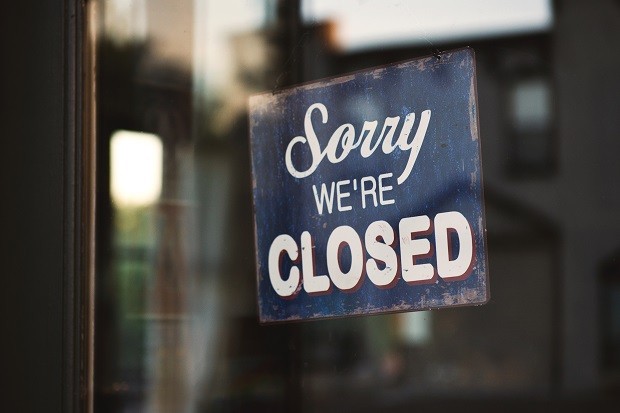 Loja fechada (Foto: Tim Mossholder / Pexels)