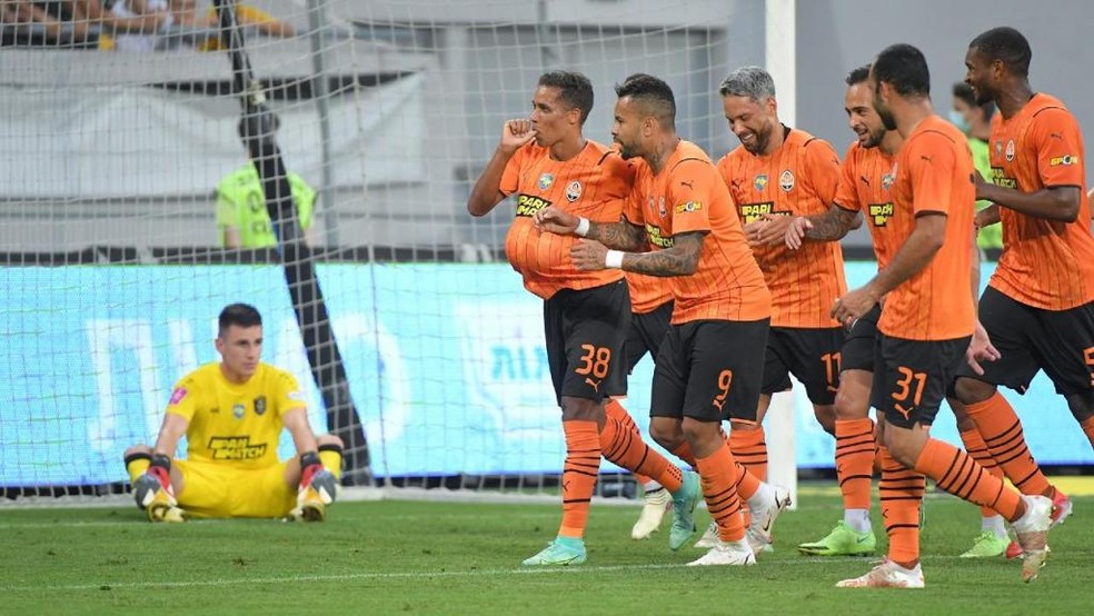[VÍDEO] Ex-Corinthians, Pedrinho marca pela primeira vez com a camisa do Shakhtar