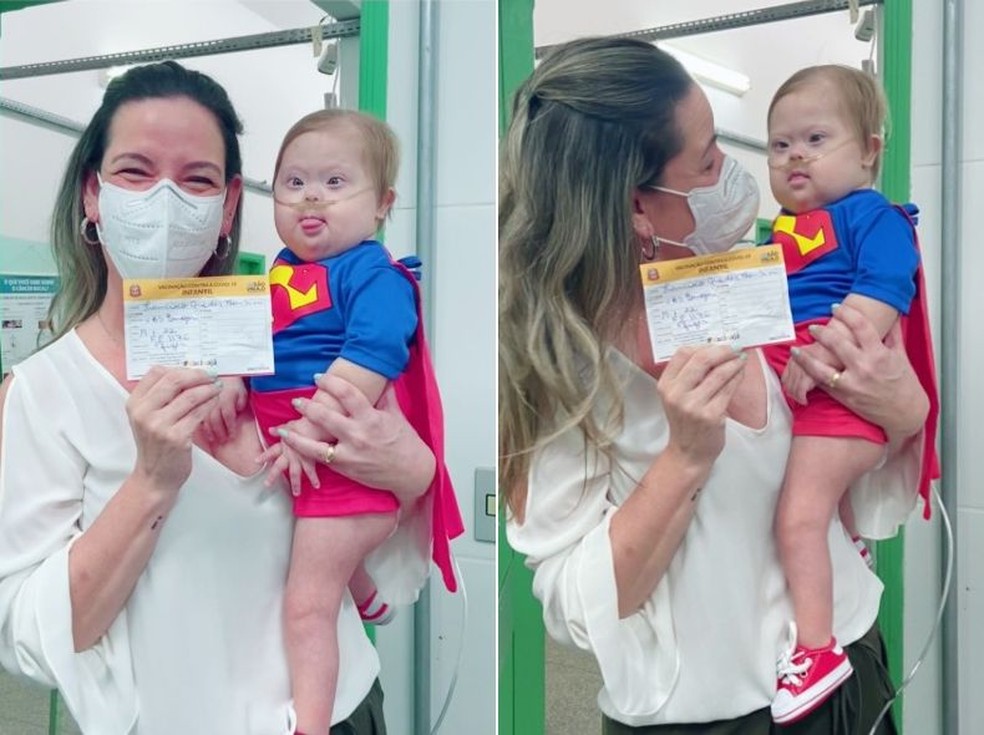 Francisco Bombini, conhecido nas redes como Super Chico, recebeu a primeira dose da vacina contra a Covid em Bauru  — Foto: Daniela Guedes Bombini/Arquivo pessoal 