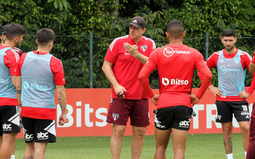 Rogério Ceni comanda treino no CT do São Paulo — Foto: São Paulo FC