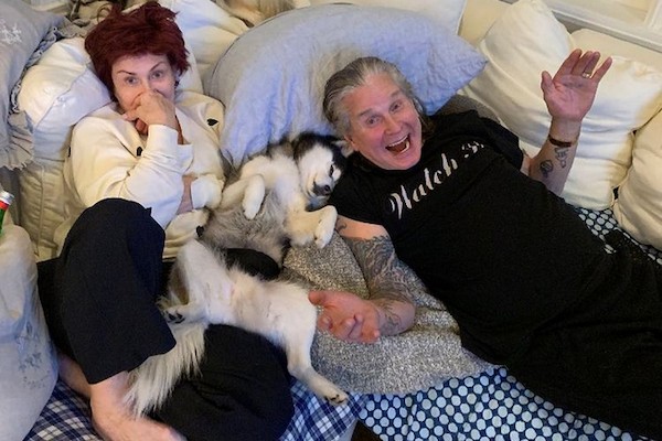 A empresária Sharon Osbourne em foto recente na companhia do marido, o músico Ozzy Osbourne (Foto: Instagram)