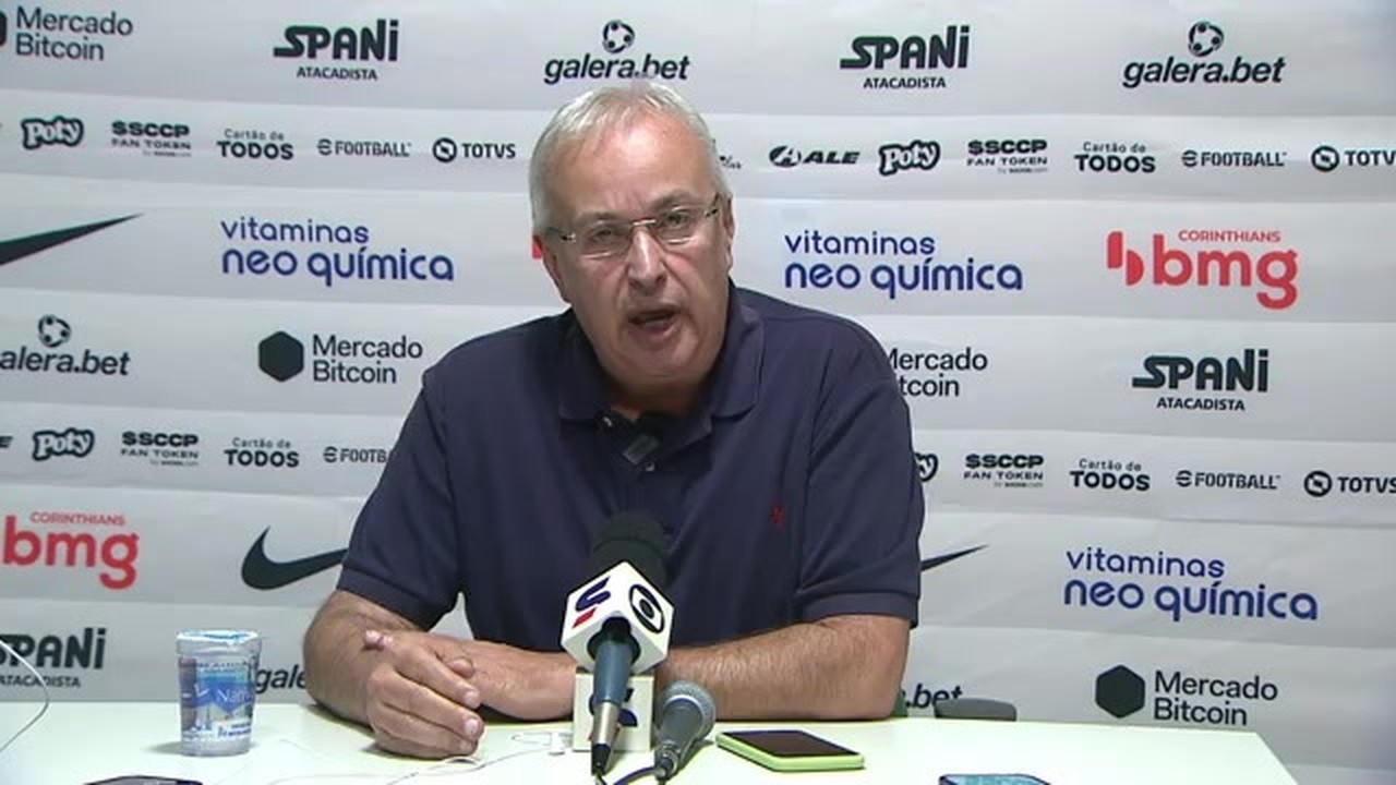 Roberto de Andrade, diretor de futebol do Corinthians, detona arbitragem após gol anulado