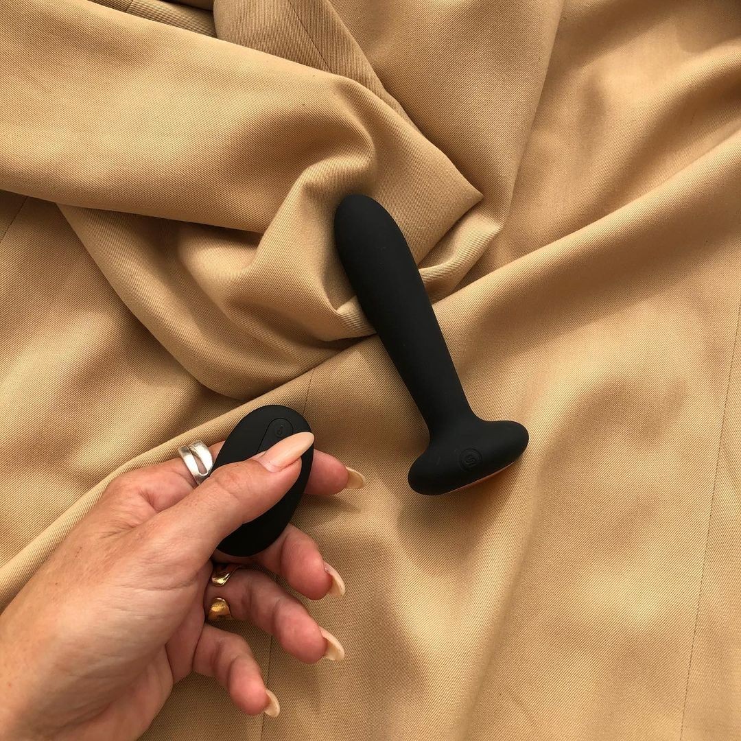 Plug anal com controle remoto e aquecimento Primo, Svakom (R$ 499) (Foto: Instagram/ @lojaclimax)