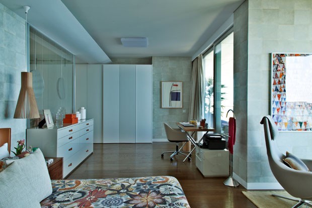Apartamento com decoração contemporânea em Portugal (Foto: Divulgação)