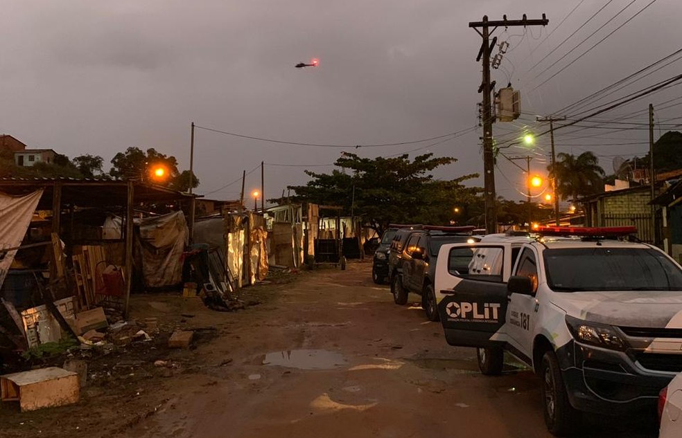 Ação policial foi deflagrada no começo da manhã com a participação de policiais civis e militares — Foto: Divulgação/Polícia Civil