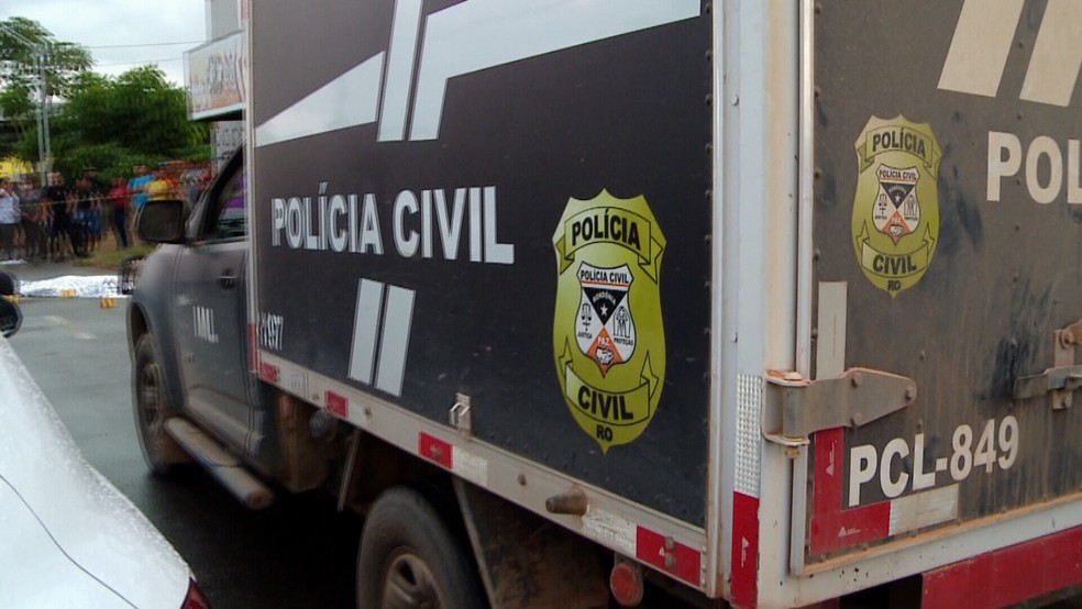 Policial da reserva e suspeito morreram durante troca de tiros — Foto: Tiago Frota/Rede Amazônica