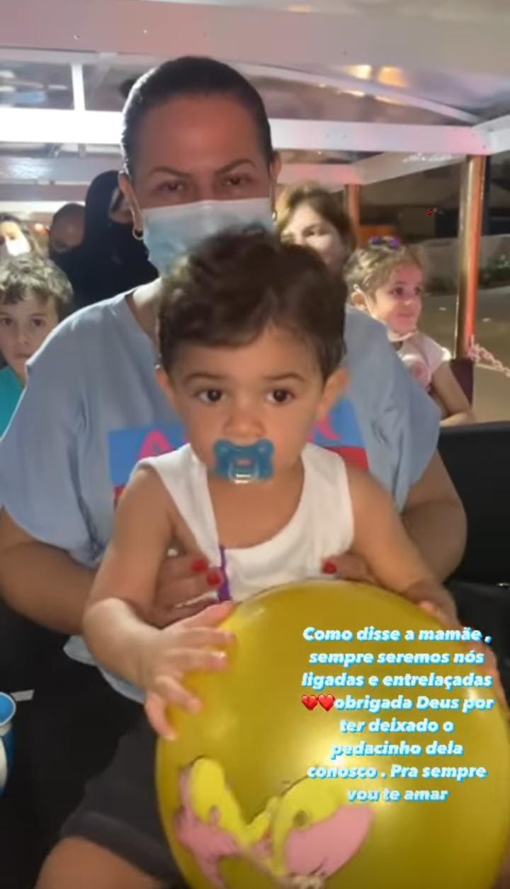 Ruth Dias posa com o neto Léo no Instagram (Foto: Reprodução Instagram)