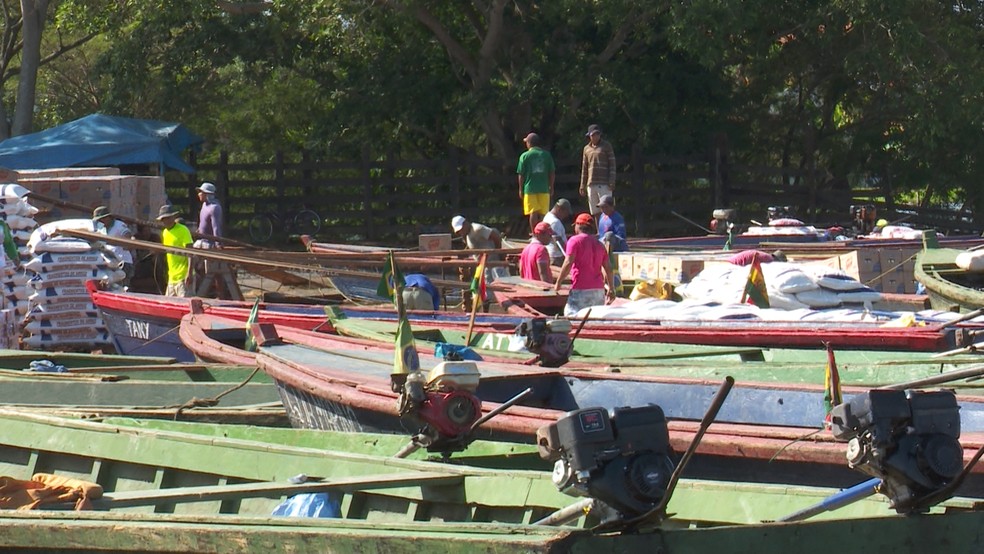 Produtos do Brasil são exportados para Bolívia pelo Rio Mamoré  (Foto: Rede Amazônica / reprodução )
