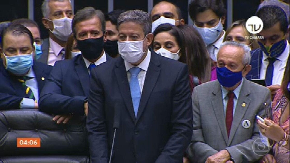 Aliados de Baleia anunciam ação no STF contra decisão de Lira sobre cargos da mesa da Câmara