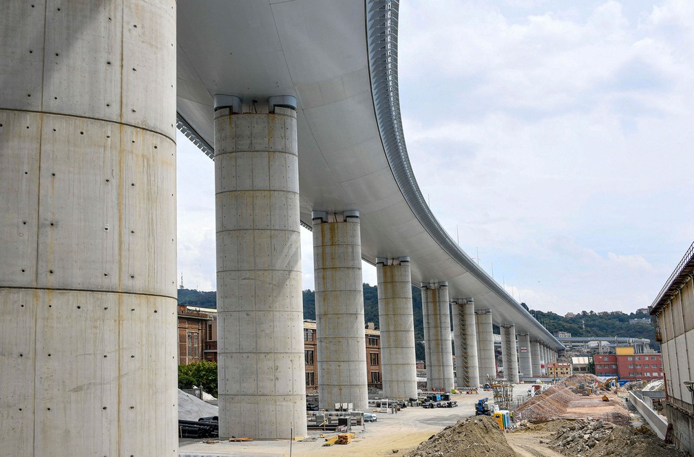 Designe da nova ponte de San Giorgi, em Gênova, na Itália, é inspirado na história portuária da cidade  — Foto: Gian Mattia D'Alberto / LaPresse via AP
