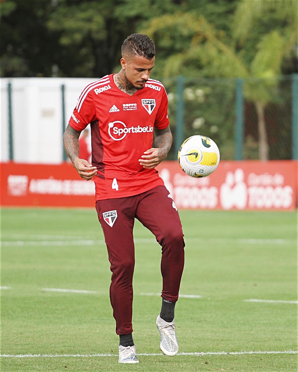 Diego Costa no CT da Barra Funda, do São Paulo — Foto: São Paulo FC