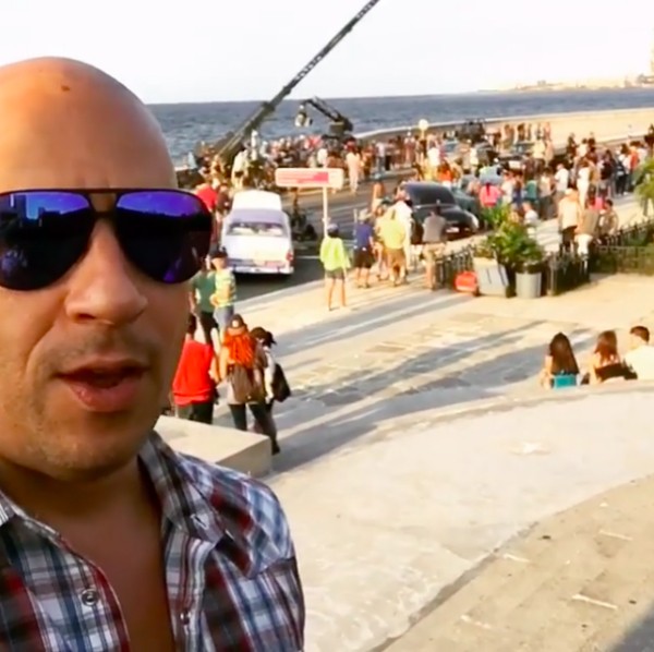 Vin Diesel e as gravações de 'Velozes e Furiosos 8' em Cuba (Foto: Instagram)