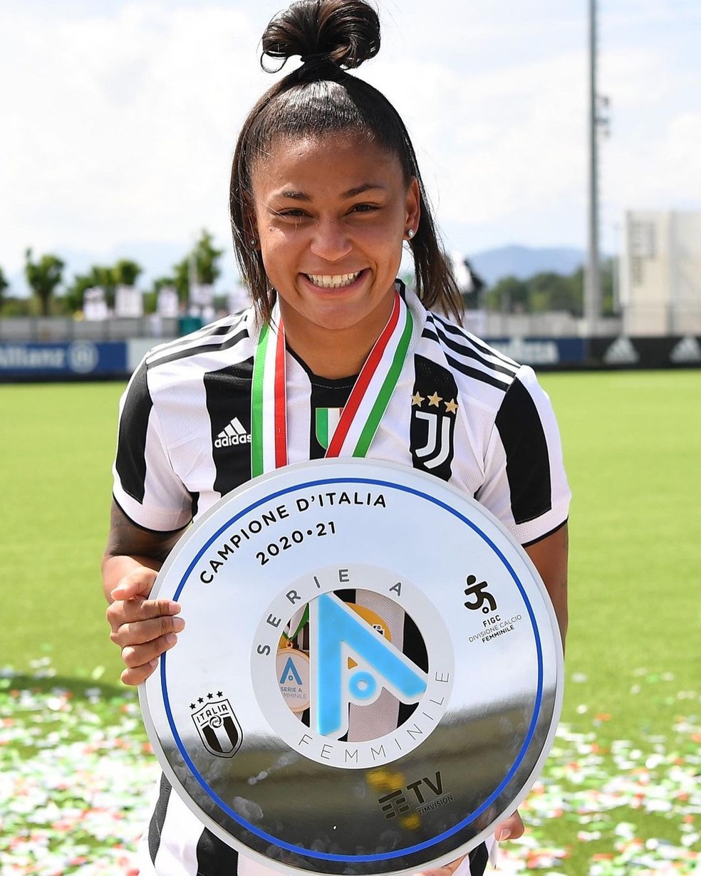 Brasileira Maria Alves é bicampeã italiana com a Juventus — Foto: Reprodução/Instagram