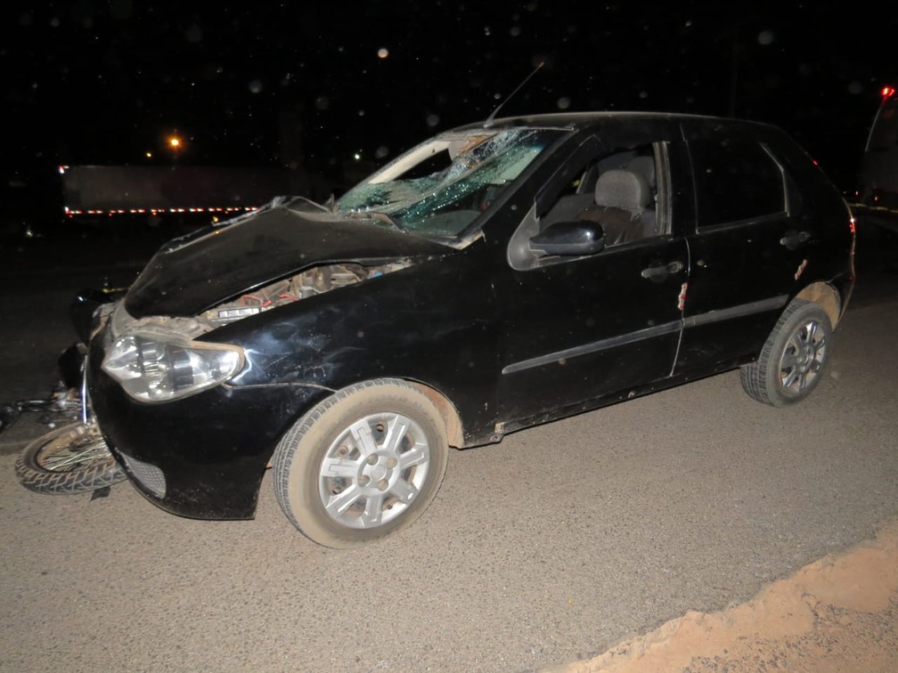 Motorista fugiu apÃ³s o acidente â Foto: Edivaldo Braga