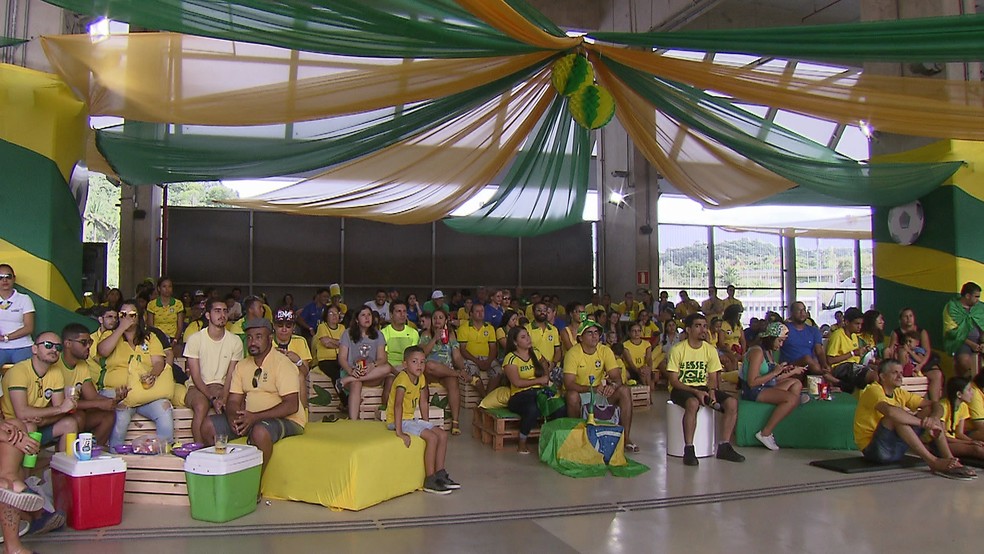 Arena de Pernambuco, no Grande Recife, transmite os jogos do Brasil na Copa do Mundo — Foto: Reprodução/TV Globo