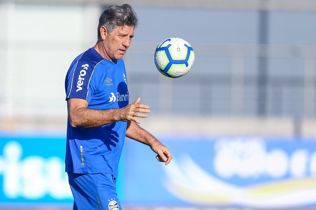 Renato tenta 27ª classificação em 32 mata-matas e pode tornar Athletico seu maior freguês