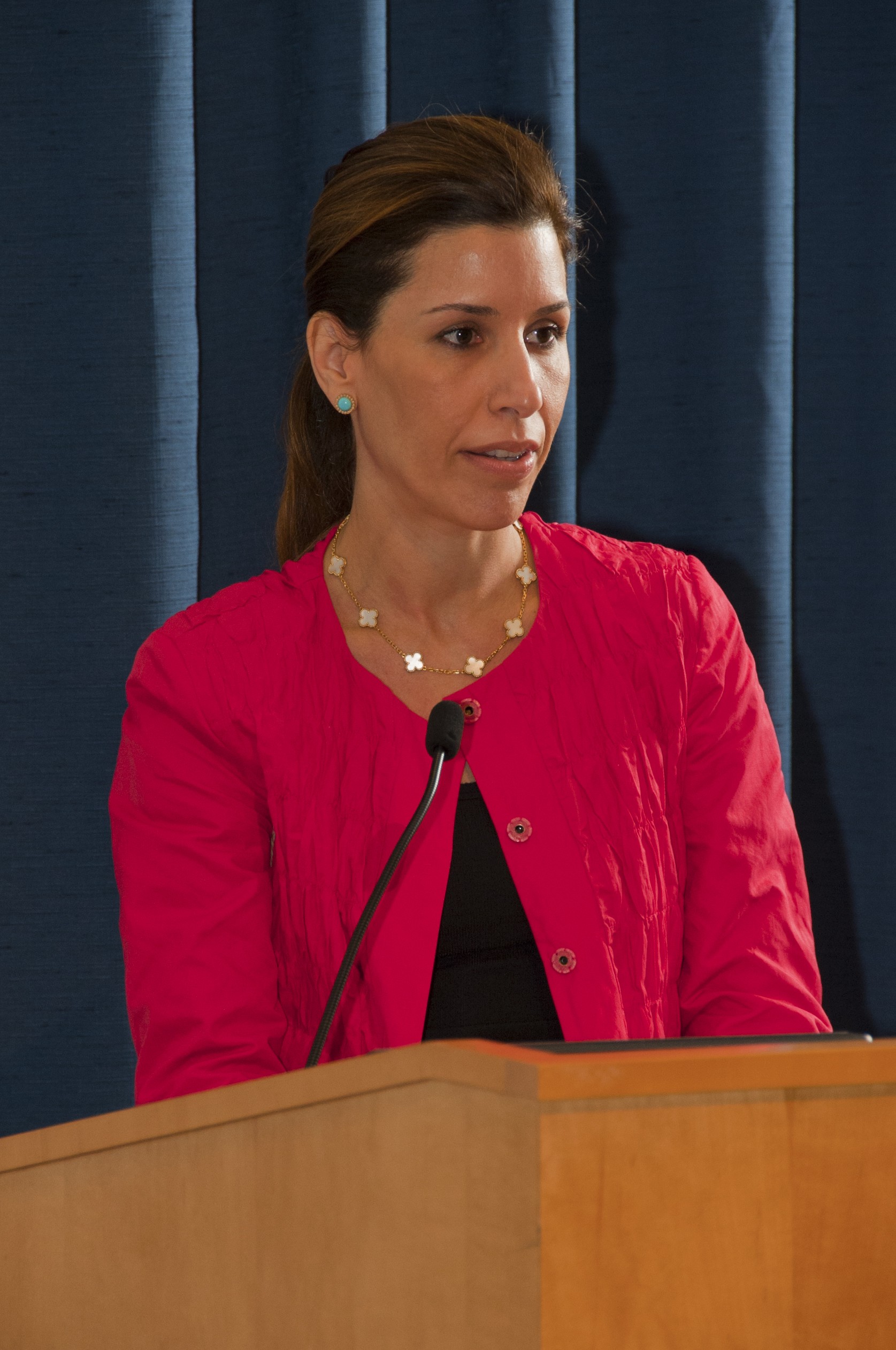 A brasileira Luciana Borio é uma das indicadas pelo presidente Joe Biden do comitê que atuará contra a pandemia nos Estados Unidos (Foto: Wikimedia Commons)