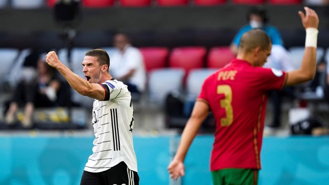 Gosens comemora, e Pepe lamenta na vitória da Alemanha sobre Portugal 