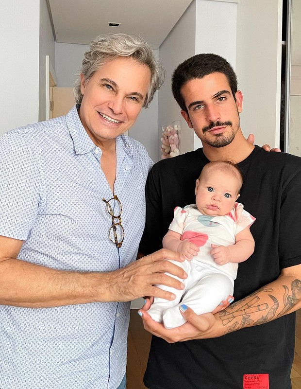 Edson Celulari mostrou visita de Enzo Celulari à irmã caçula (Foto: Reprodução/Instagram)