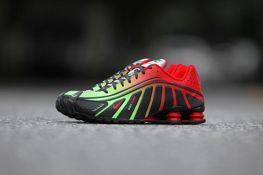 Nike shox r4 store x neymar