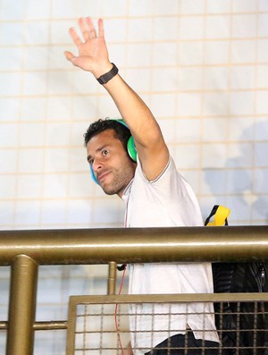 Fred na chegada da Seleção em BH (Foto: André Durão / Globoesporte.com)