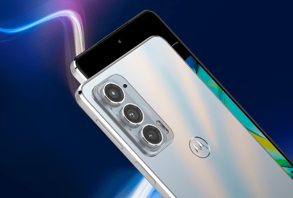 Motorola Edge 20 traz sistema de câmera híbrida que varia entre ultra wide e macro — Foto: Divulgação/Motorola