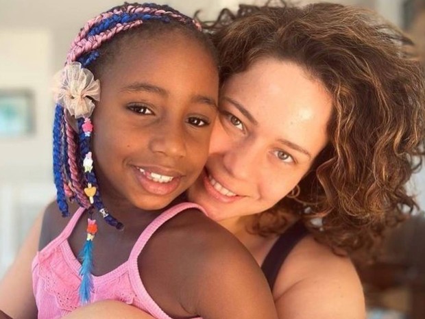 Leandra Leal e a filha (Foto: Reprodução/Instagram)