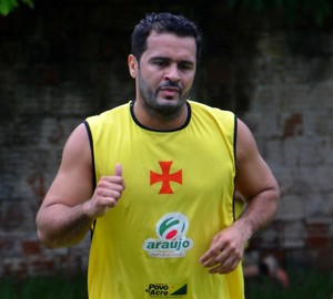 Marcelo Cabeção, atacante do Vasco-AC (Foto: Nathacha Albuquerque/G1)