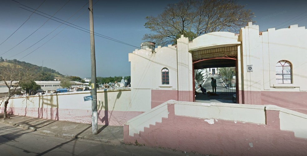 Menino de 5 anos foi enterrado no Cemitério da Paz em São Roque — Foto: Reprodução/Google Street View