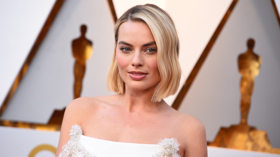 Margot Robbie, indicada na categoria Melhor Atriz, chega ao tapete vermelho do Oscar 2018 â Foto: Jordan Strauss/Invision/AP