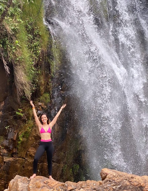 Wanessa Camargo posa em cachoeira na região da Chapada dos Veadeiros (Foto: Reprodução/Instagram)