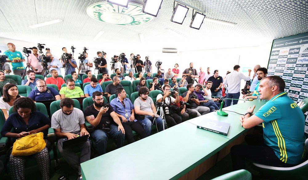 Palmeiras frustra expectativa e fecha ano sem título