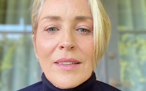 Sharon Stone deixa gorjeta de R$ 3,1 mil em restaurante em Nova York