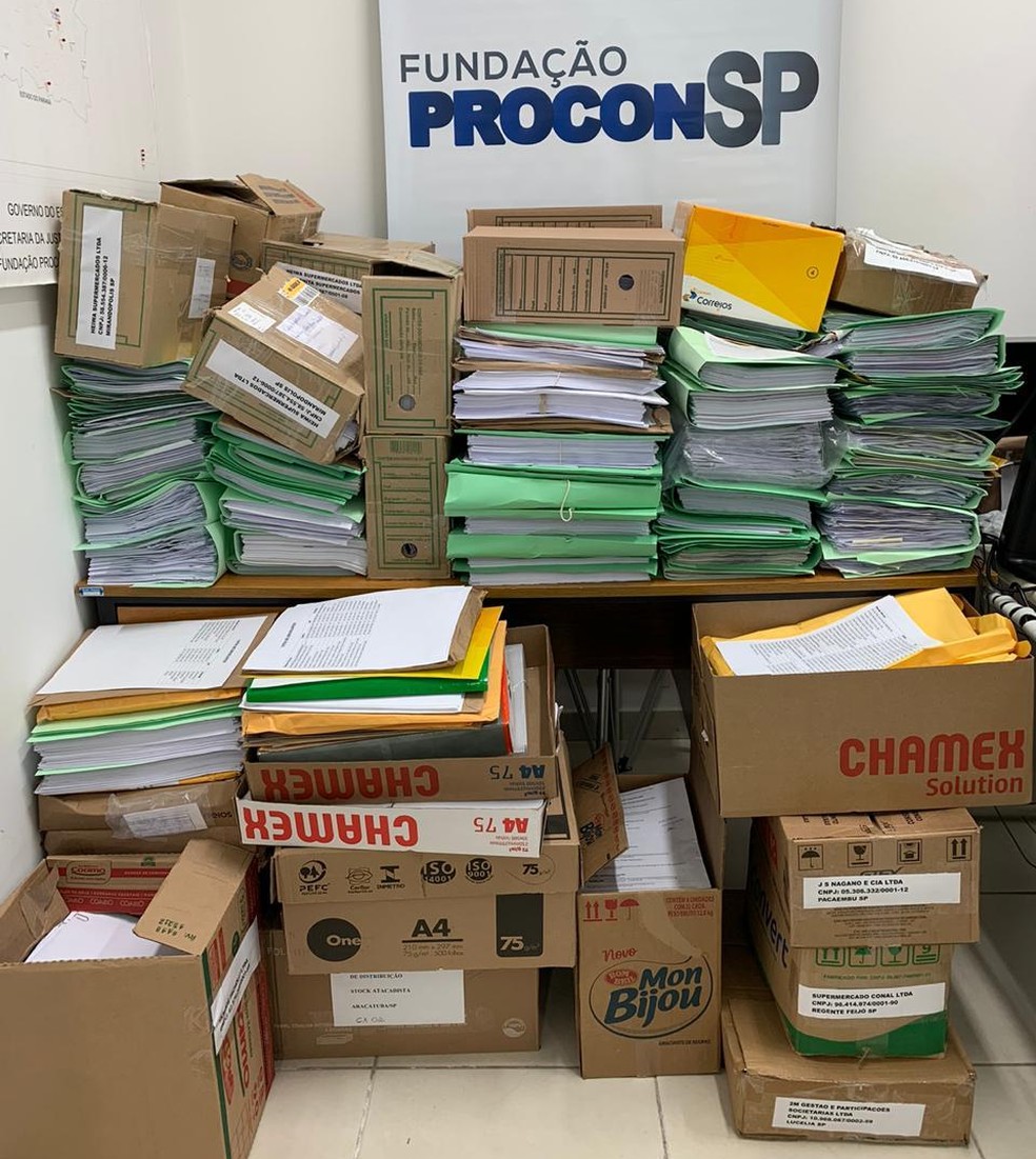 Procon-SP analisa documentos de 17 supermercados em Presidente Prudente — Foto: Procon-SP