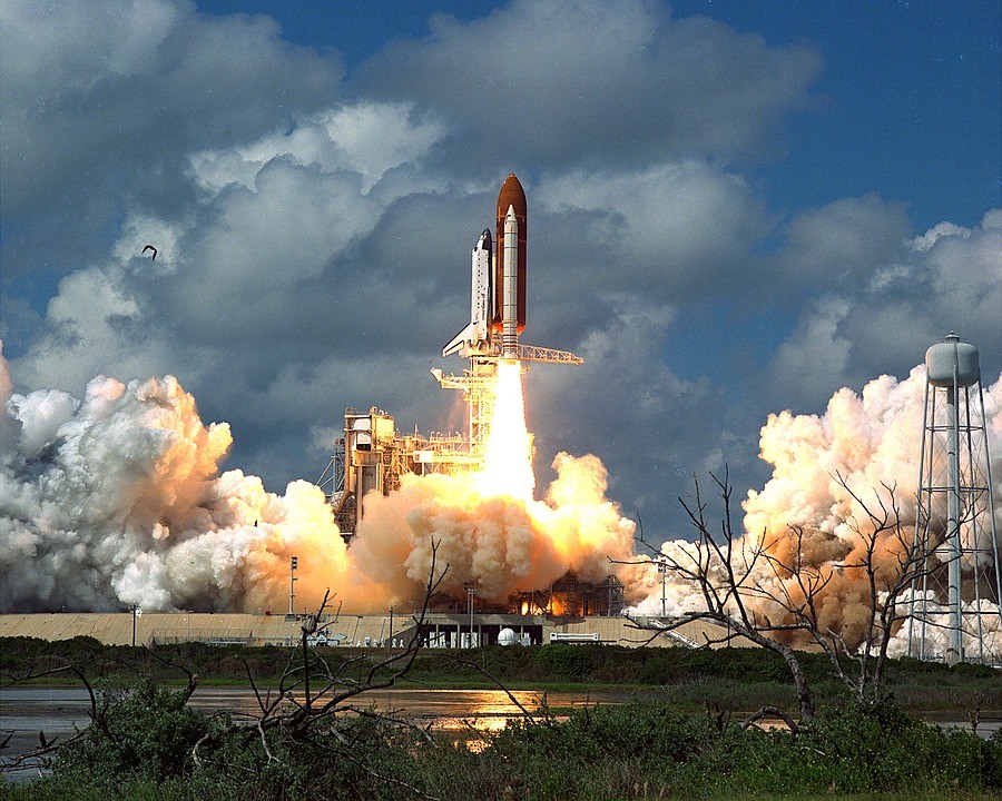 Lançamento do ônibus espacial Discovery (Foto: Pixabay)