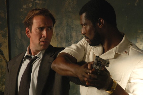 Nicolas Cage e Eamonn Walker em O Senhor das Armas (2005) (Foto: Reprodução)