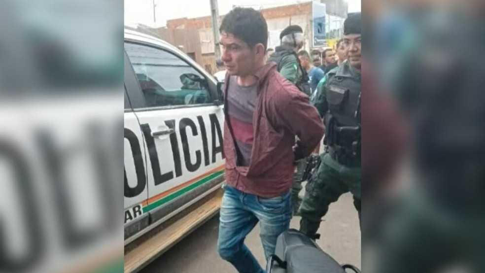 Preso por assalto estava de tornozeleira eletrônica e já tem antecedentes criminais por roubo, crimes de trânsito e violência doméstica. — Foto: Reprodução