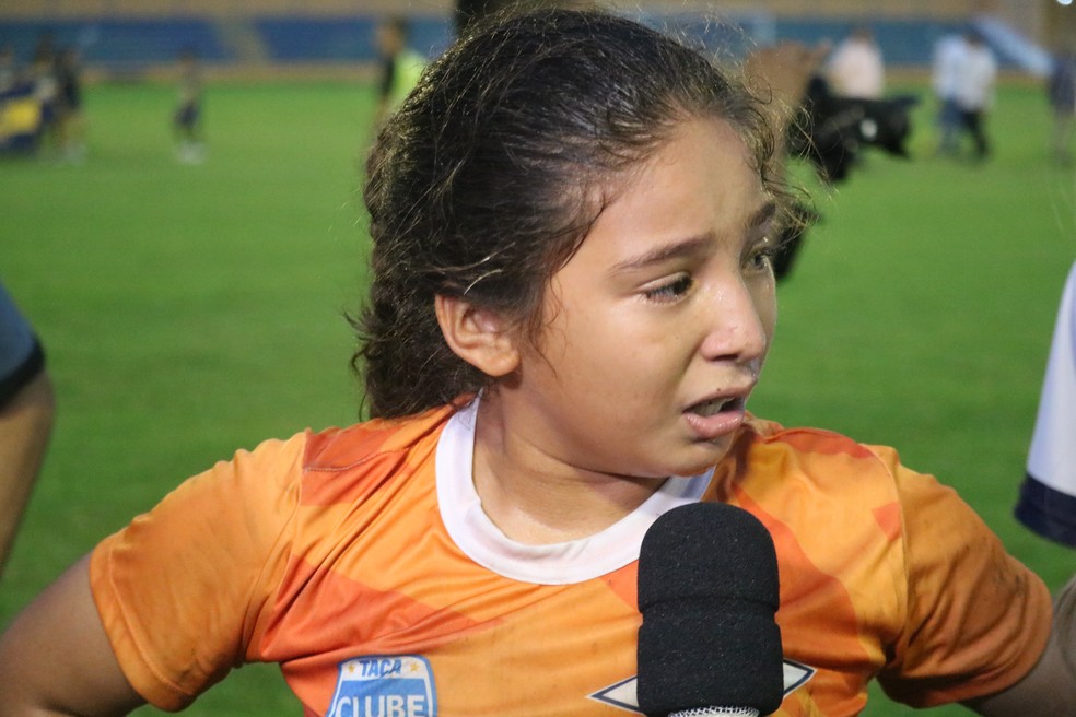 Goleiro do Piau chora aps pegar dois pnaltis  Foto: Arnaldo Alves